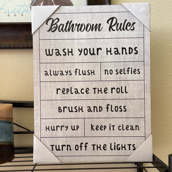 BATHROOM RULES SIGN. FUN & UNIQUE.
Wood plaque with BATH RULES message. - Picture 3 of 7